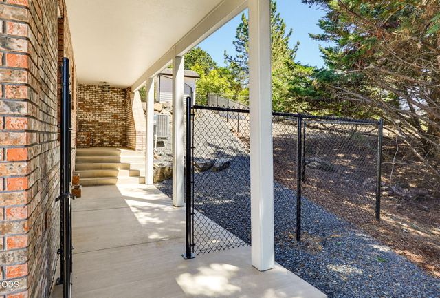 1544 Satellite Drive, Medford, OR 97504