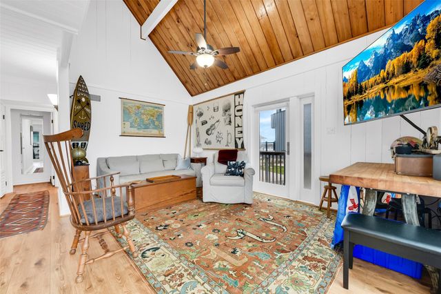 4227 Maison Rouge Court, Galveston, TX 77554