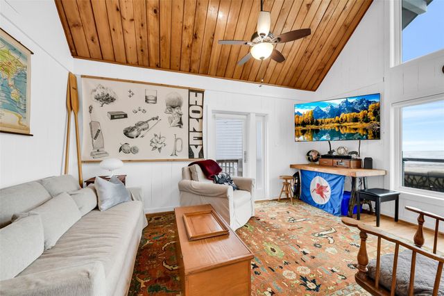 4227 Maison Rouge Court, Galveston, TX 77554