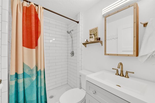 4227 Maison Rouge Court, Galveston, TX 77554