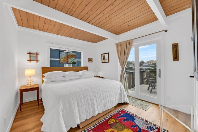 4227 Maison Rouge Court, Galveston, TX 77554