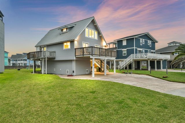 4227 Maison Rouge Court, Galveston, TX 77554