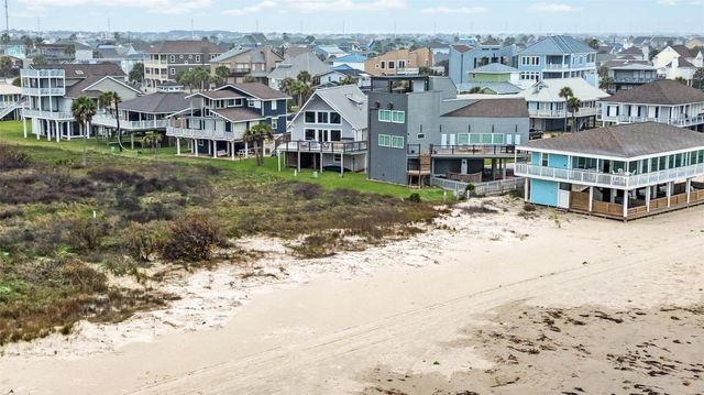 4227 Maison Rouge Court, Galveston, TX 77554