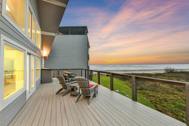 4227 Maison Rouge Court, Galveston, TX 77554