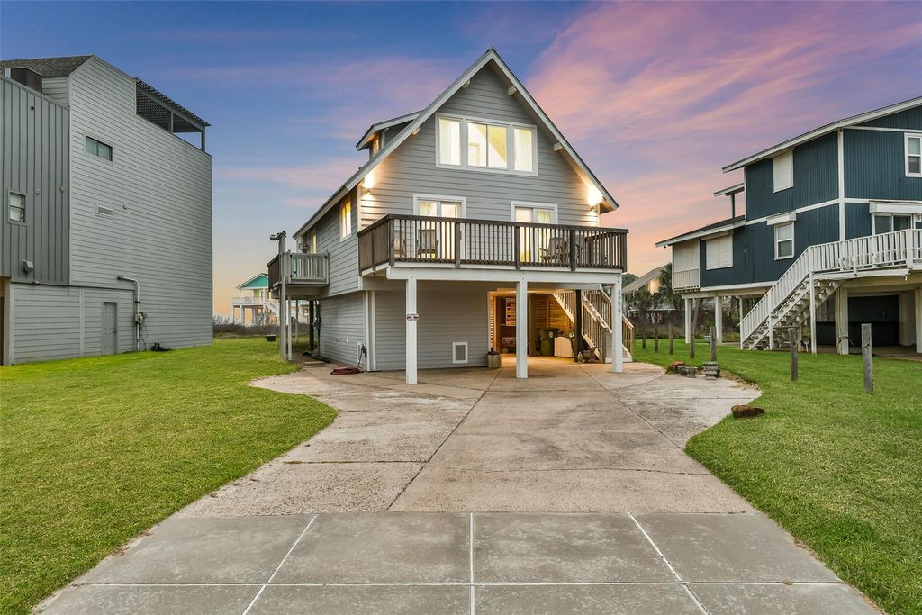 4227 Maison Rouge Court, Galveston, TX 77554