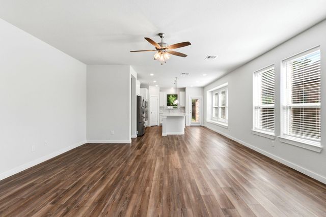 8017 Whisper Grove Drive, Magnolia, TX 77354