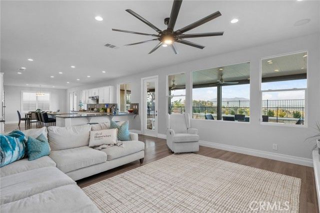 1561 Vandagriff Way, Corona, CA 92883