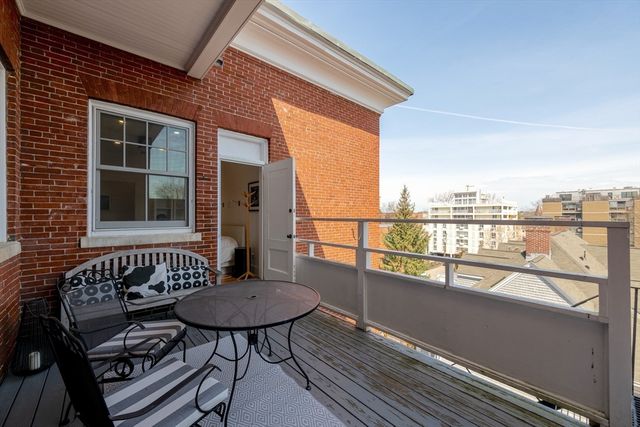 371 Harvard Street 4B, Cambridge, MA 02138