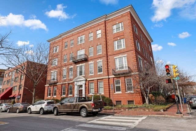 371 Harvard Street 4B, Cambridge, MA 02138