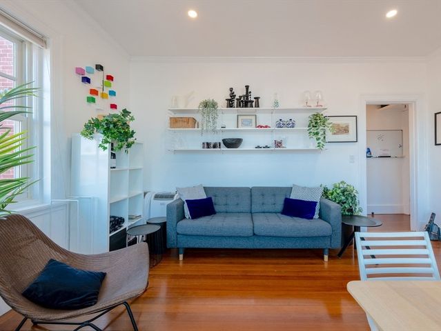 371 Harvard Street 4B, Cambridge, MA 02138