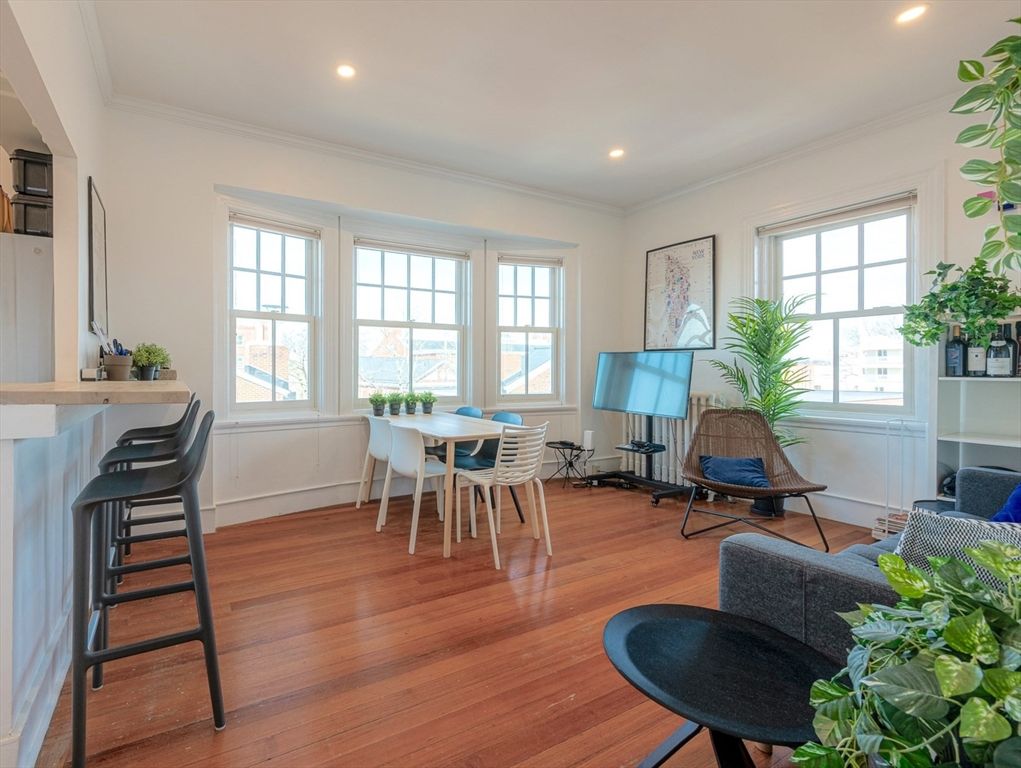 371 Harvard Street 4B, Cambridge, MA 02138