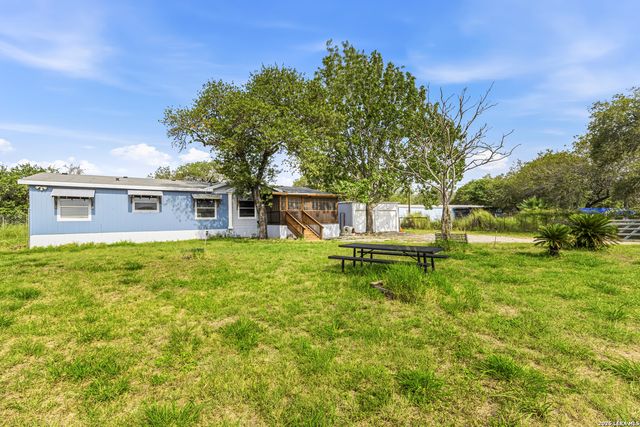25111 Sandview, San Antonio, TX 78264