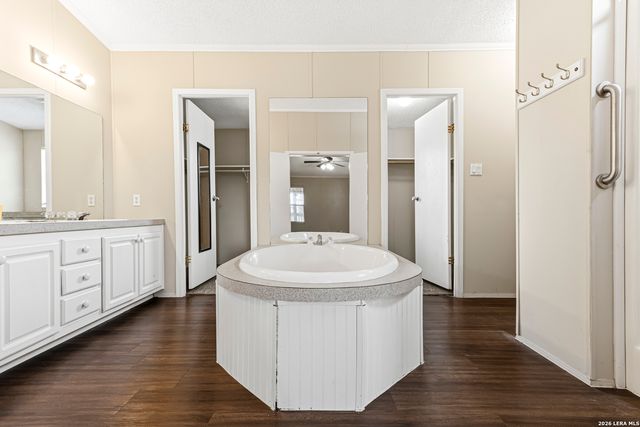 25111 Sandview, San Antonio, TX 78264