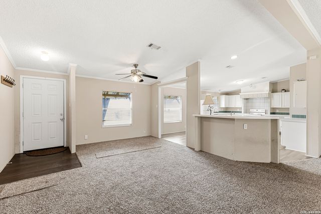 25111 Sandview, San Antonio, TX 78264