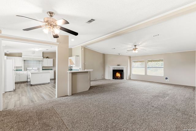 25111 Sandview, San Antonio, TX 78264