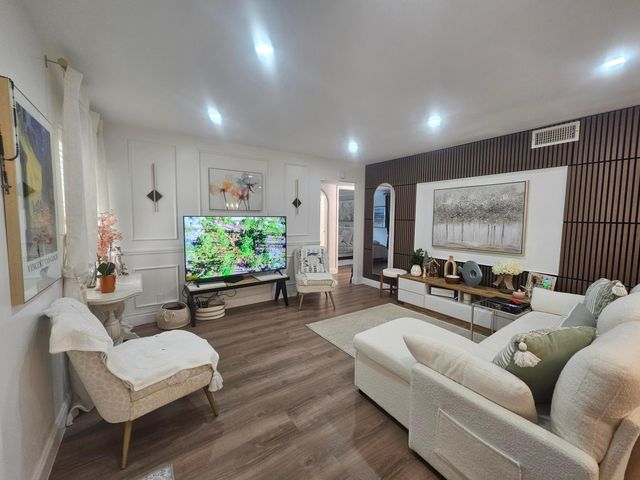 312 Pine Ridge Circle A-2, Greenacres, FL 33463