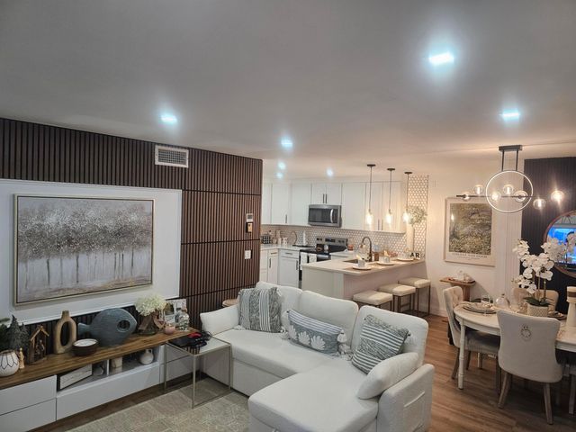 312 Pine Ridge Circle A-2, Greenacres, FL 33463