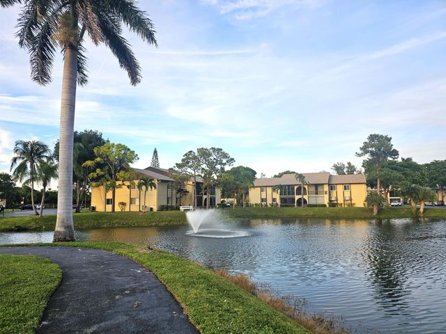 312 Pine Ridge Circle A-2, Greenacres, FL 33463