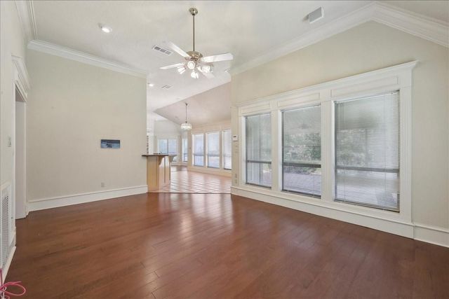 4711 Burns Circle, Orange, TX 77630