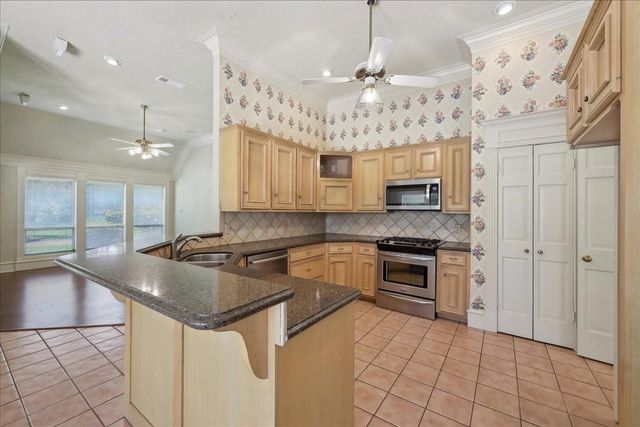 4711 Burns Circle, Orange, TX 77630