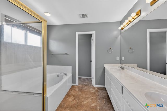 1124 Oaklands Drive, Round Rock, TX 78681