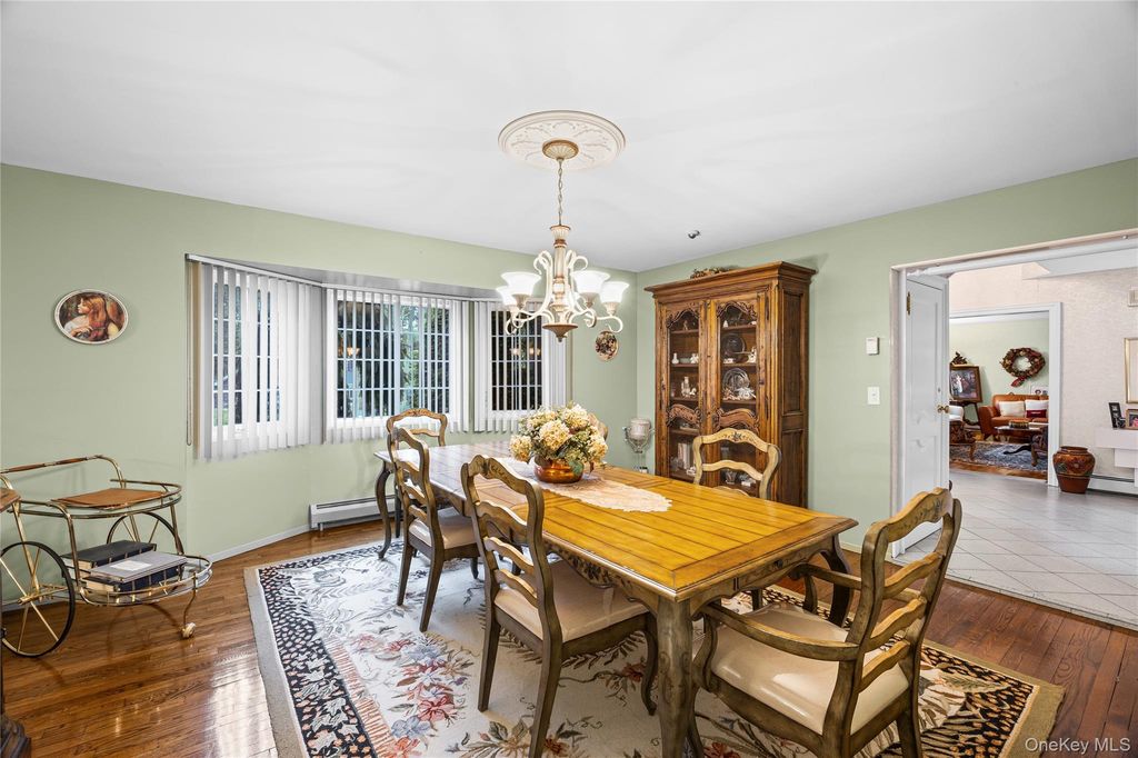 1 Jason Court, Dix Hills, NY 11746 — photo 5