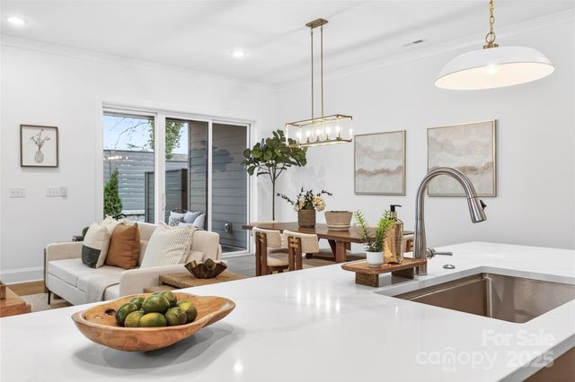 1014 E 19th Street, Charlotte, NC 28205