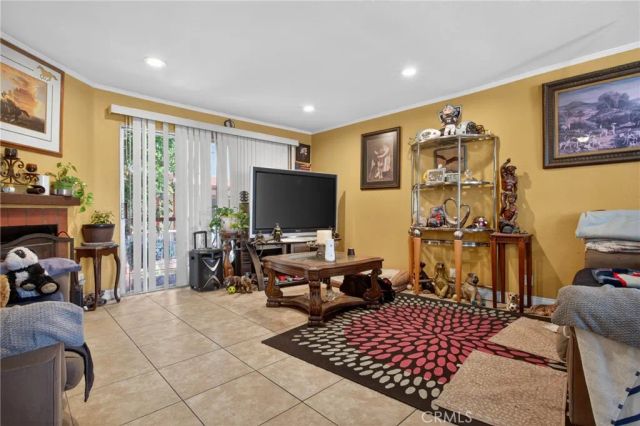 14287 foothill Boulevard 14, Sylmar, CA 91342