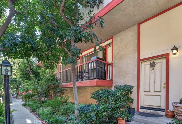 14287 foothill Boulevard 14, Sylmar, CA 91342