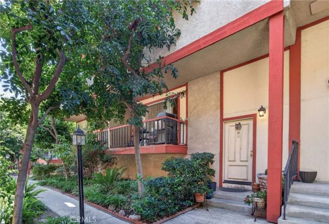 14287 foothill Boulevard 14, Sylmar, CA 91342
