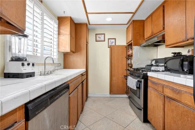 14287 foothill Boulevard 14, Sylmar, CA 91342