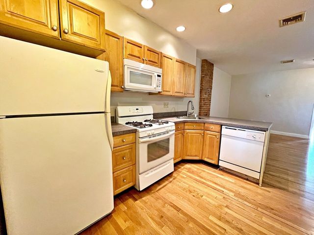 64 Trenton St, Boston, MA 02128