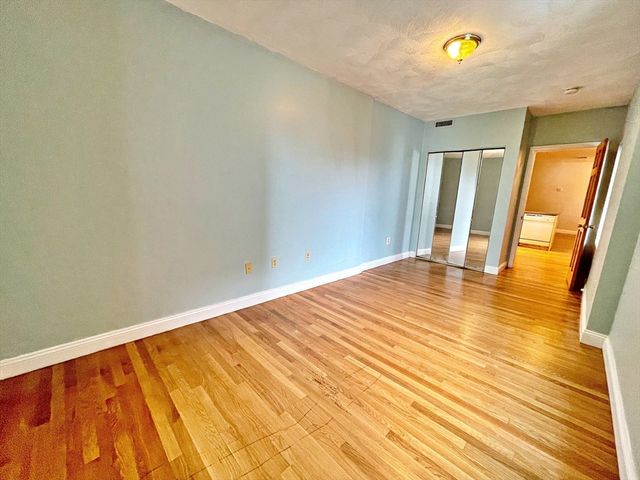 64 Trenton St, Boston, MA 02128