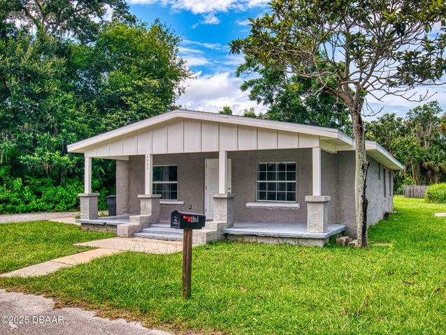 1103 Washington Street, New Smyrna Beach, FL 32168