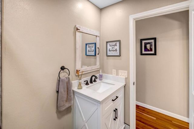 6900 Lakeview Drive, Salinas, CA 93907