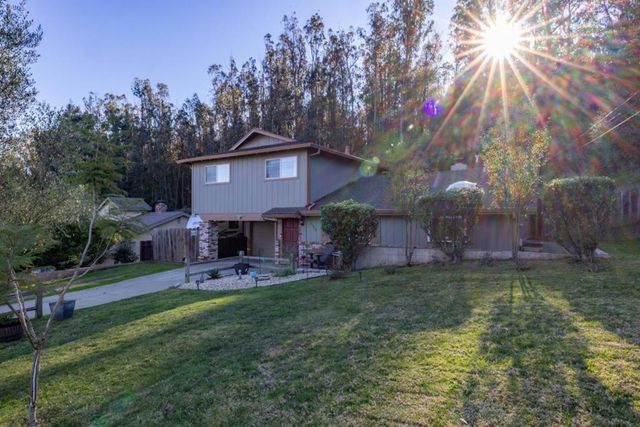 6900 Lakeview Drive, Salinas, CA 93907