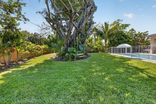 264 NW 45th Street, Boca Raton, FL 33431
