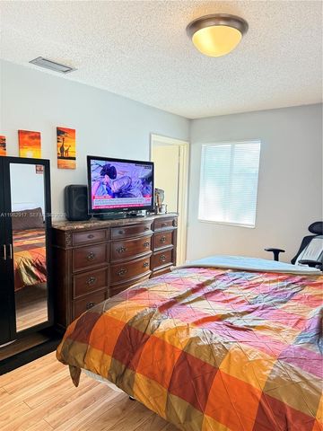 9963 Baywater Dr, Boca Raton, FL 33496