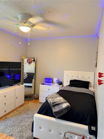 9963 Baywater Dr, Boca Raton, FL 33496