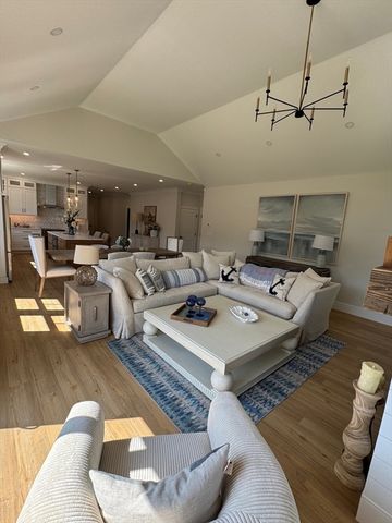 21 Josiah Path, Falmouth, MA 02540