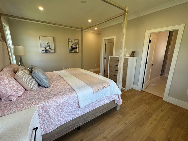 21 Josiah Path, Falmouth, MA 02540