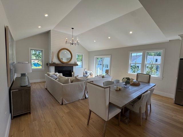 21 Josiah Path, Falmouth, MA 02540