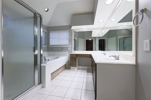 50 Lightwood Trace, The Woodlands, TX 77382