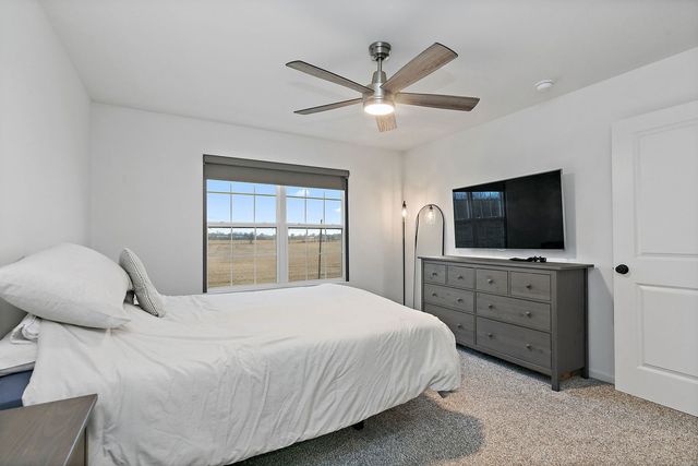 2563 Bella Drive, Pingree Grove, IL 60140