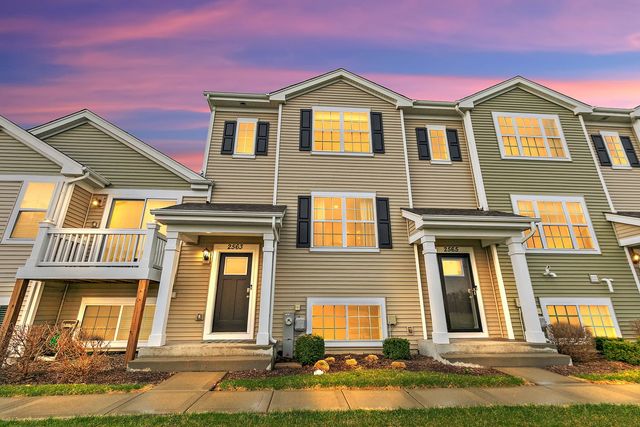 2563 Bella Drive, Pingree Grove, IL 60140