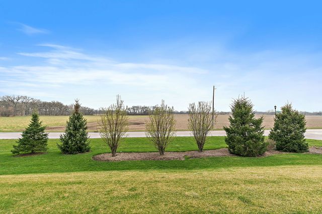 2563 Bella Drive, Pingree Grove, IL 60140