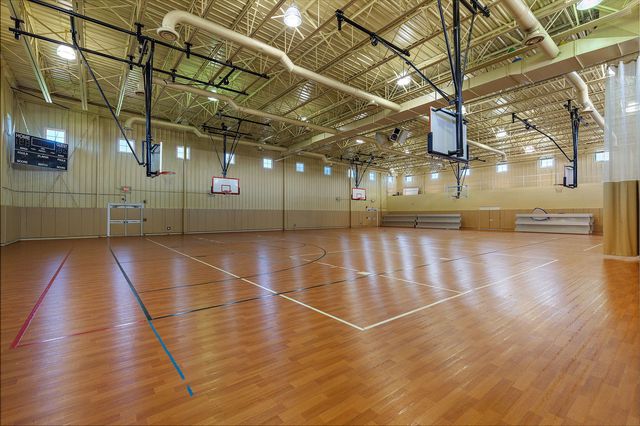 2563 Bella Drive, Pingree Grove, IL 60140