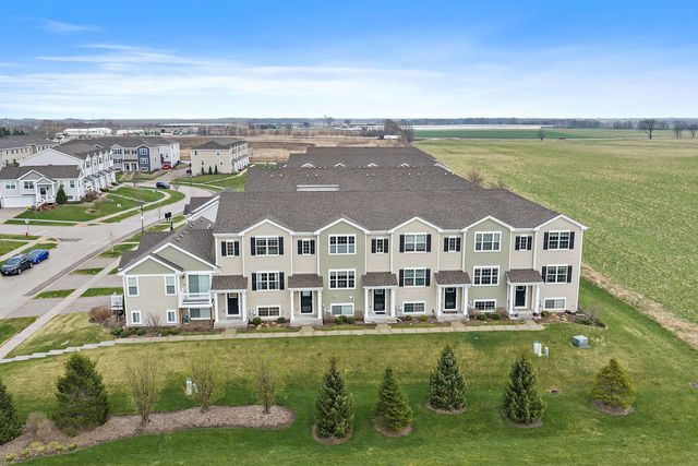 2563 Bella Drive, Pingree Grove, IL 60140