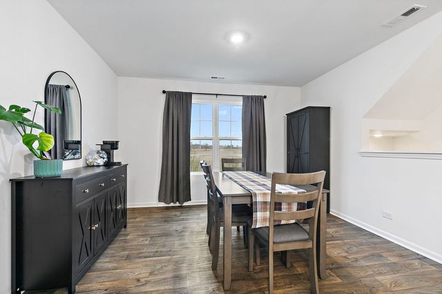 2563 Bella Drive, Pingree Grove, IL 60140