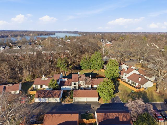 4826 Quail Hollow Dr, Old Hickory, TN 37138